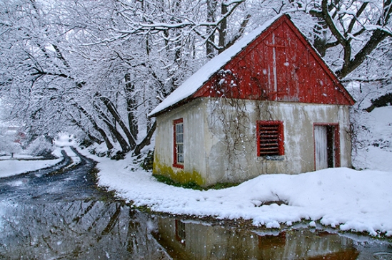 lititz-snowy-shack